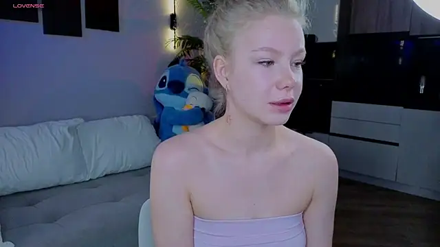 Snapshot of emilyshepar_d chatting on June 19, 2026, 2:17 am emilyshepar d online show from June 19, 2026, 2:17 am
