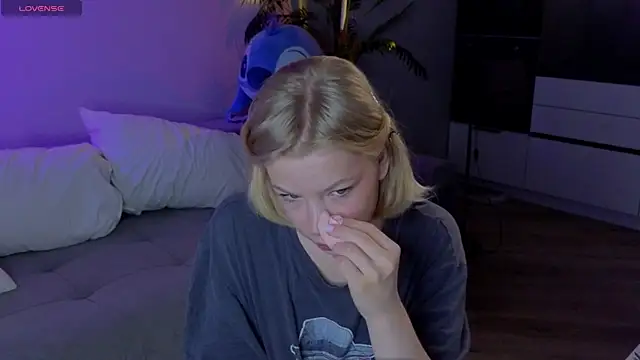 Snapshot of emilyshepar_d chatting on July 10, 2026, 1:49 am emilyshepar d online show from July 10, 2026, 1:49 am