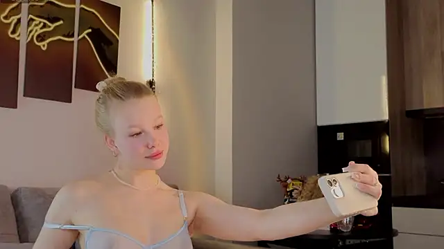 Snapshot of emilyshepar_d chatting on January 16, 2026, 7:40 pm emilyshepar d online show from January 16, 2026, 7:40 pm