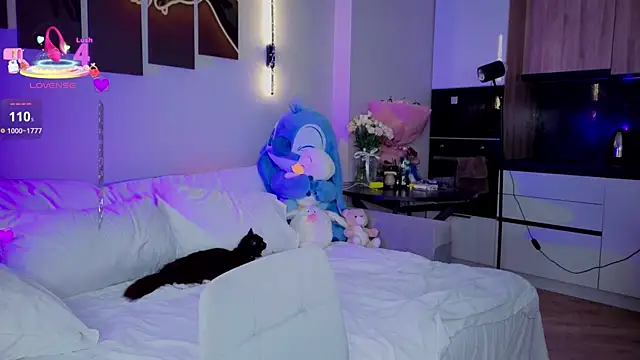 emilyshepar d online show from April 6, 2026, 2:40 am