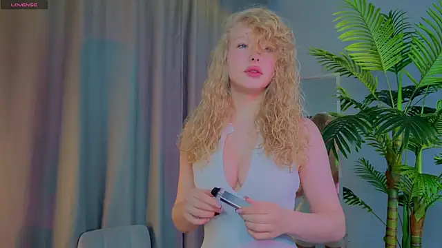 Snapshot of emilyshepar_d chatting on November 13, 2025, 2:26 am emilyshepar d online show from November 13, 2025, 2:26 am