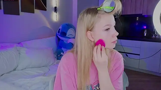 emilyshepar d online show from April 1, 2026, 2:13 am