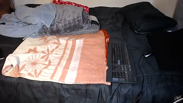 SpicyExi online show from July 6, 2026, 4:41 am
