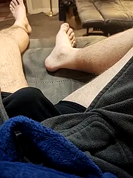 hubbyfun19 online show from April 3, 2026, 5:47 am