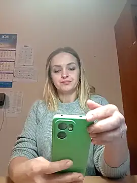 Snapshot of Ami_Foxy chatting on November 6, 2025, 8:18 am Ami Foxy online show from November 6, 2025, 8:18 am