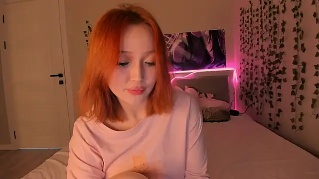 Snapshot of yuna_loon chatting on November 5, 2025, 2:42 pm yuna loon online show from November 5, 2025, 2:42 pm