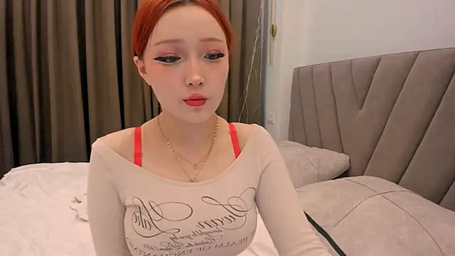 Snapshot of yuna_loon chatting on December 15, 2025, 12:33 pm yuna loon online show from December 15, 2025, 12:33 pm