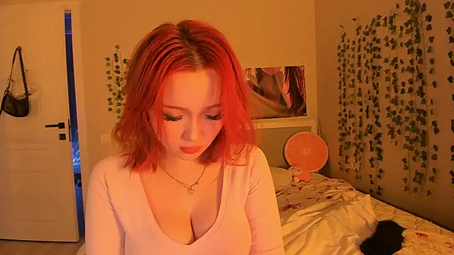 Snapshot of yuna_loon chatting on November 16, 2025, 2:05 am yuna loon online show from November 16, 2025, 2:05 am