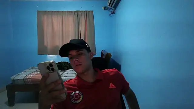 Jaket lovers online show from October 8, 2025, 6:19 pm