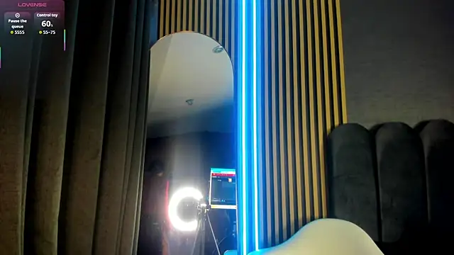 Snapshot of Gina_77 chatting on November 15, 2025, 12:42 pm Gina 77 online show from November 15, 2025, 12:42 pm