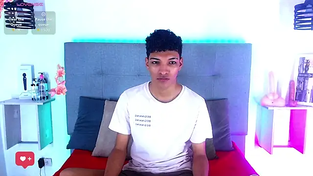 Snapshot of Rick_Wade chatting on November 20, 2025, 3:18 am Rick Wade online show from November 20, 2025, 3:18 am