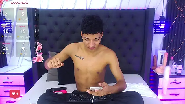 Snapshot of Rick_Wade chatting on September 15, 2025, 2:34 am Rick Wade online show from September 15, 2025, 2:34 am