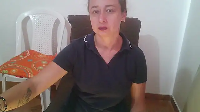 Snapshot of Milf_Valeria chatting on May 27, 2026, 3:52 pm Milf Valeria online show from May 27, 2026, 3:52 pm