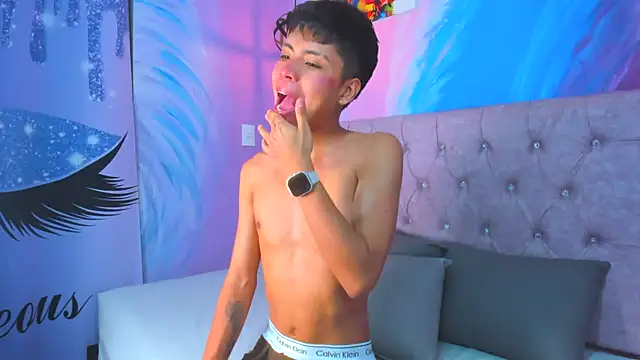 MaxiWildd online show from January 13, 2026, 1:04 pm