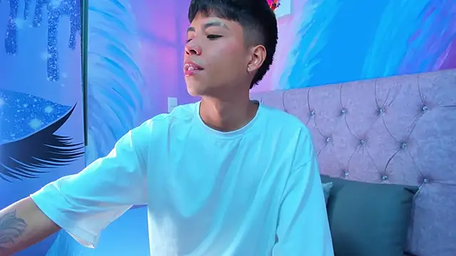 MaxiWildd online show from April 7, 2026, 1:13 pm