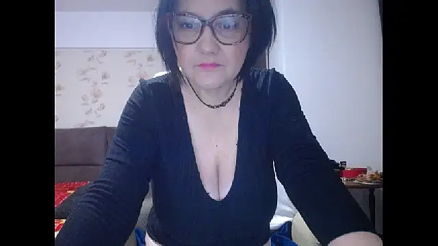 Snapshot of Mary_x chatting on November 15, 2025, 3:54 am Mary x online show from November 15, 2025, 3:54 am