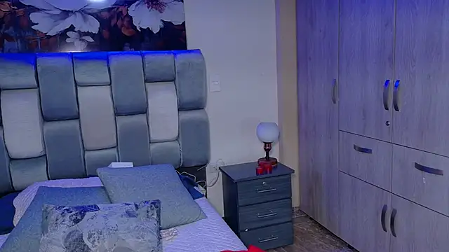 Snapshot of saramikaelson chatting on September 9, 2025, 10:19 pm saramikaelson online show from September 9, 2025, 10:19 pm