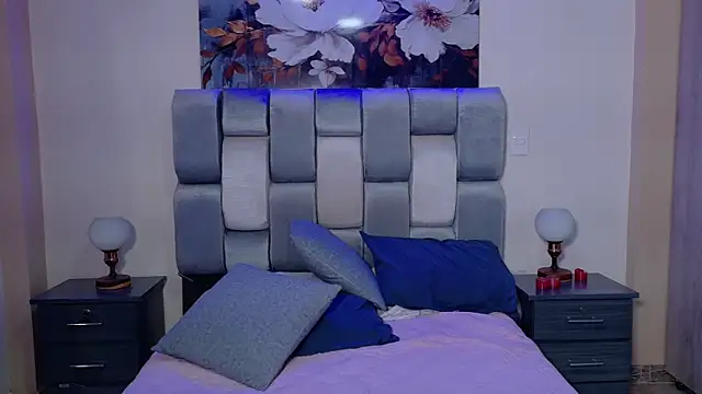 Snapshot of saramikaelson chatting on October 21, 2025, 8:08 pm saramikaelson online show from October 21, 2025, 8:08 pm