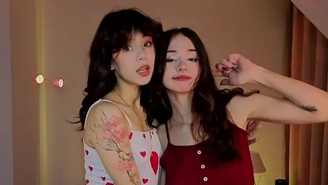 Snapshot of Adetta chatting on November 30, 2025, 10:05 am Adetta online show from November 30, 2025, 10:05 am