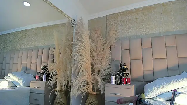 Snapshot of AmbarFoxx_ chatting on December 4, 2025, 10:31 pm AmbarFoxx online show from December 4, 2025, 10:31 pm