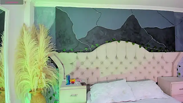 Snapshot of AmbarFoxx_ chatting on January 6, 2026, 5:00 am AmbarFoxx online show from January 6, 2026, 5:00 am