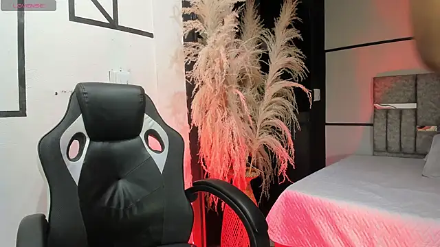 Snapshot of AmbarFoxx_ chatting on January 9, 2026, 1:01 am AmbarFoxx online show from January 9, 2026, 1:01 am