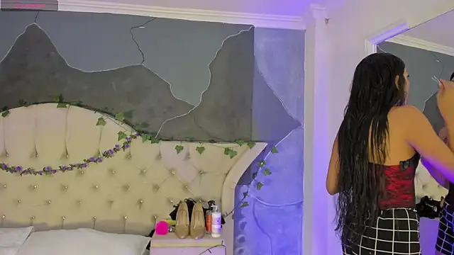 Snapshot of AmbarFoxx_ chatting on November 11, 2025, 10:32 am AmbarFoxx online show from November 11, 2025, 10:32 am