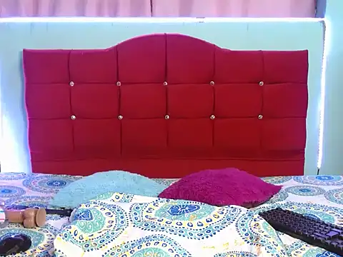 Snapshot of Katherine_13 chatting on April 20, 2026, 10:11 pm Katherine 13 online show from April 20, 2026, 10:11 pm