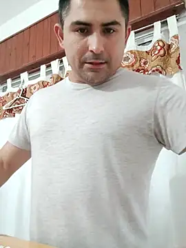 Bradd 32 online show from April 15, 2026, 11:59 am