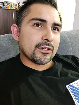 Bradd 32 online show from January 11, 2026, 5:36 am