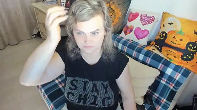 MildMature online show from December 18, 2025, 7:18 pm