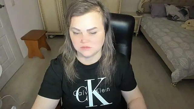 MildMature online show from February 20, 2025, 11:54 pm