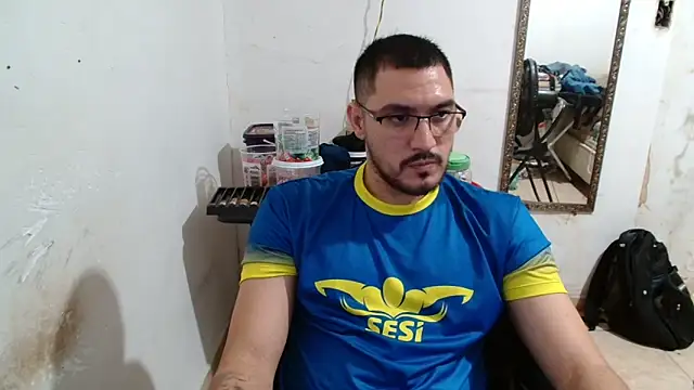 Leonino231 online show from November 4, 2025, 8:45 pm