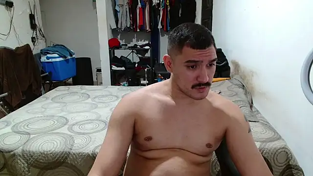 Leonino231 online show from February 15, 2026, 10:30 pm