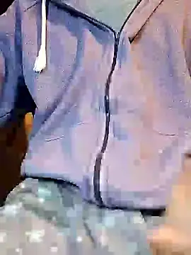 Snapshot of Elvergg1 chatting on January 12, 2026, 2:51 am Elvergg1 online show from January 12, 2026, 2:51 am