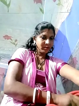 Snapshot of Savita992 chatting on October 24, 2025, 7:24 pm Savita992 online show from October 24, 2025, 7:24 pm