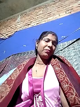 Snapshot of Savita992 chatting on November 28, 2025, 7:58 pm Savita992 online show from November 28, 2025, 7:58 pm