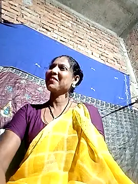 Snapshot of Savita992 chatting on November 1, 2025, 10:36 pm Savita992 online show from November 1, 2025, 10:36 pm