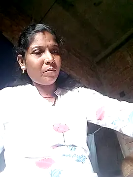 Snapshot of Savita992 chatting on October 30, 2025, 9:29 am Savita992 online show from October 30, 2025, 9:29 am