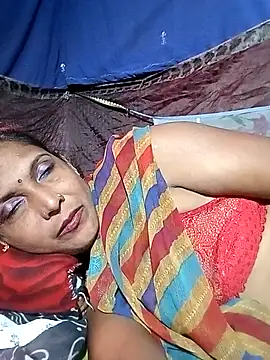 Snapshot of Savita992 chatting on November 3, 2025, 5:12 am Savita992 online show from November 3, 2025, 5:12 am