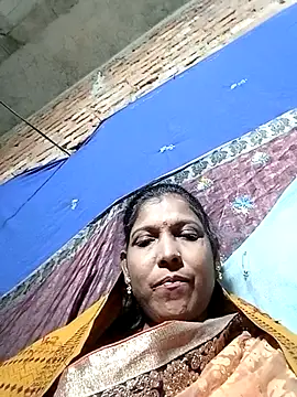 Snapshot of Savita992 chatting on November 17, 2025, 11:20 pm Savita992 online show from November 17, 2025, 11:20 pm