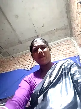 Snapshot of Savita992 chatting on November 6, 2025, 6:01 pm Savita992 online show from November 6, 2025, 6:01 pm