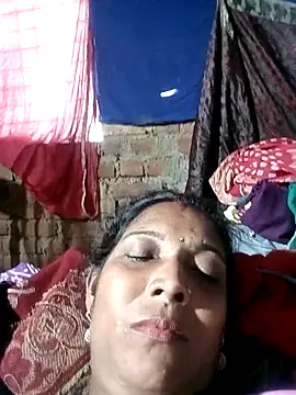 Snapshot of Savita992 chatting on October 26, 2025, 11:10 am Savita992 online show from October 26, 2025, 11:10 am