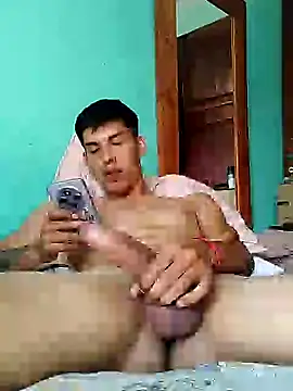 Snapshot of frankitocam4 chatting on March 13, 2026, 3:06 pm frankitocam4 online show from March 13, 2026, 3:06 pm