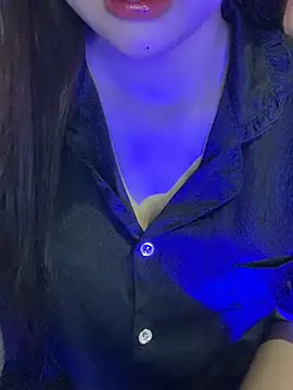 Linhtruong  online show from April 22, 2026, 5:58 am