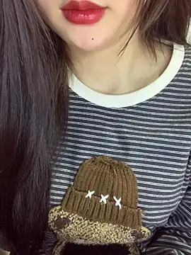 Snapshot of Linhtruong_ chatting on January 11, 2026, 4:30 am Linhtruong online show from January 11, 2026, 4:30 am