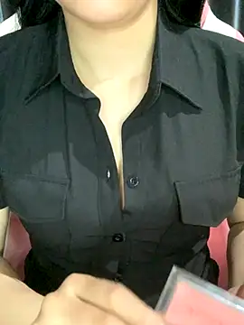 Snapshot of Linhtruong_ chatting on September 24, 2025, 4:30 am Linhtruong  online show from September 24, 2025, 4:30 am