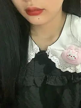 Snapshot of Linhtruong_ chatting on November 17, 2025, 12:47 am Linhtruong online show from November 17, 2025, 12:47 am