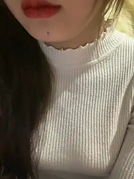 Snapshot of Linhtruong_ chatting on February 5, 2026, 3:57 am Linhtruong online show from February 5, 2026, 3:57 am