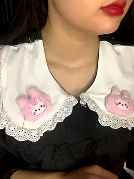 Snapshot of Linhtruong_ chatting on November 3, 2025, 4:28 am Linhtruong online show from November 3, 2025, 4:28 am